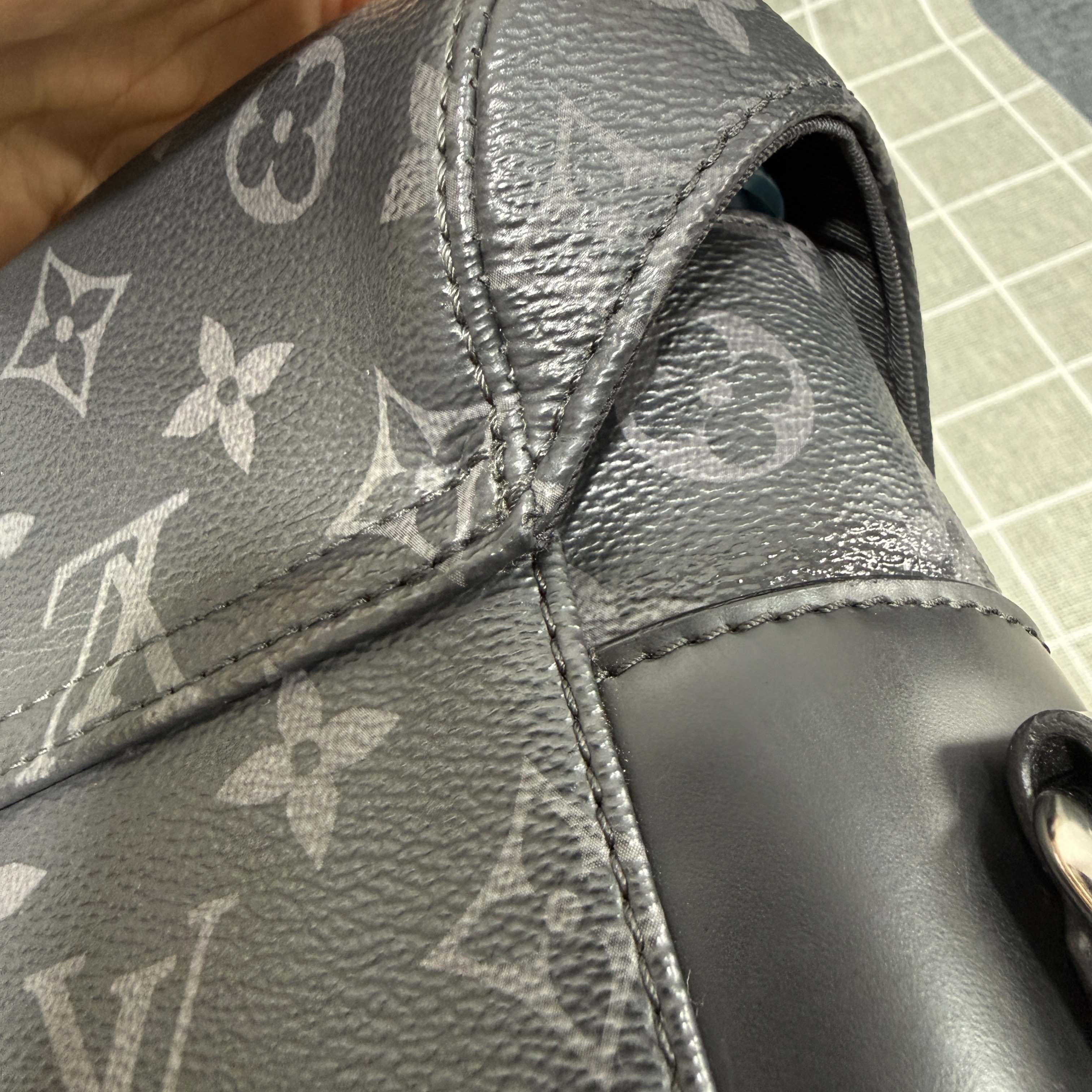 Louis Vuitton Voyager Canvas Messenger Bag M40511