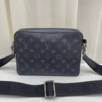 Louis Vuitton Messenger Bag