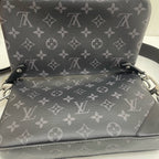 Louis Vuitton Messenger Bag