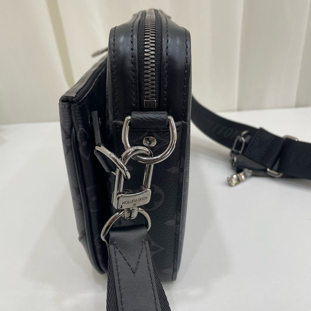 Louis Vuitton Messenger Bag