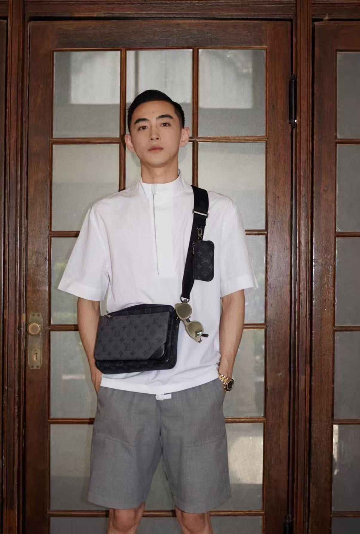 Louis Vuitton Messenger Bag