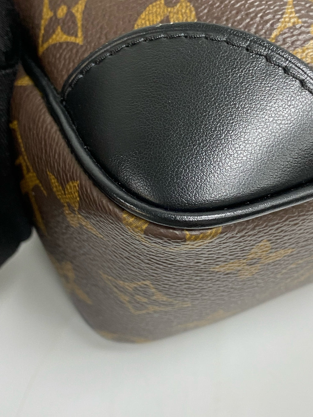 Louis Vuitton Odeon Canvas Black Shoulder Bag