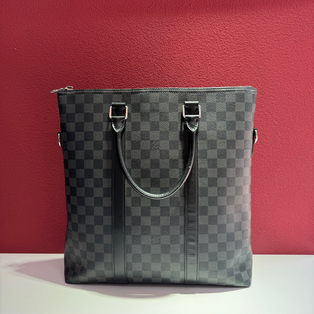 Louis Vuitton Black Shoulder Bag N40000