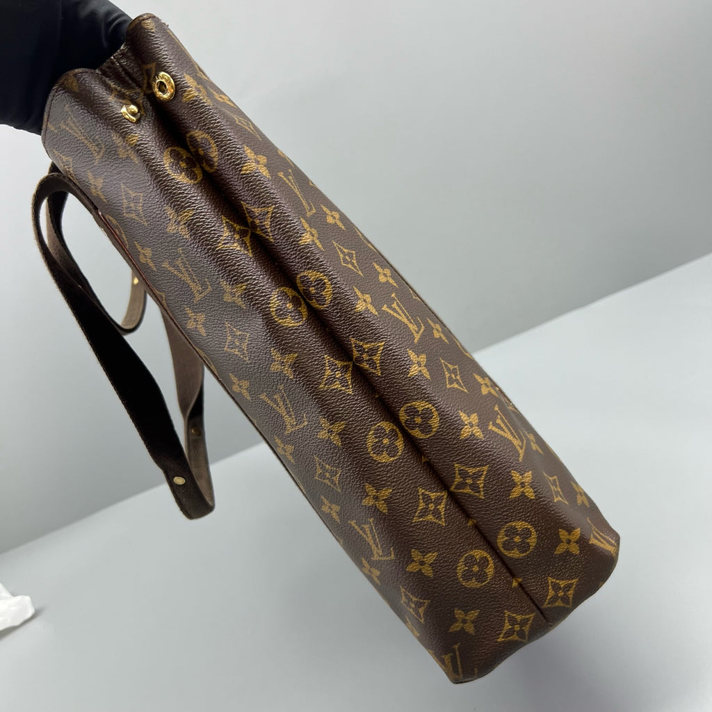 Louis Vuitton Shoulder Bag
