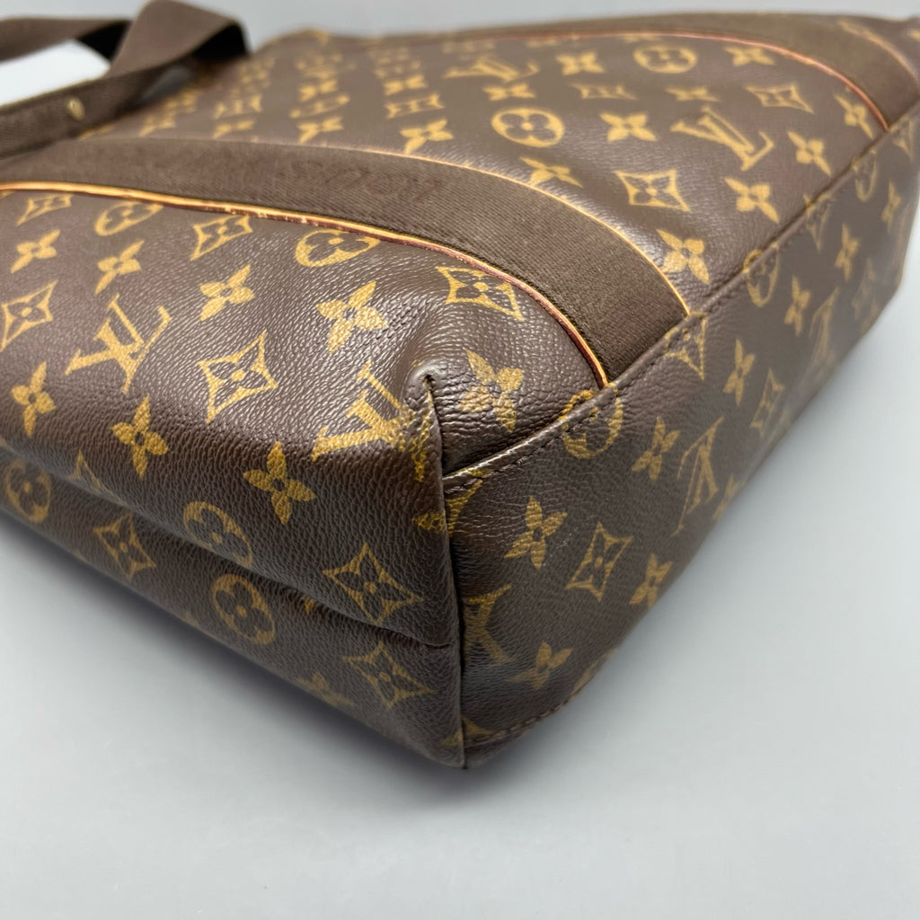 Louis Vuitton Shoulder Bag