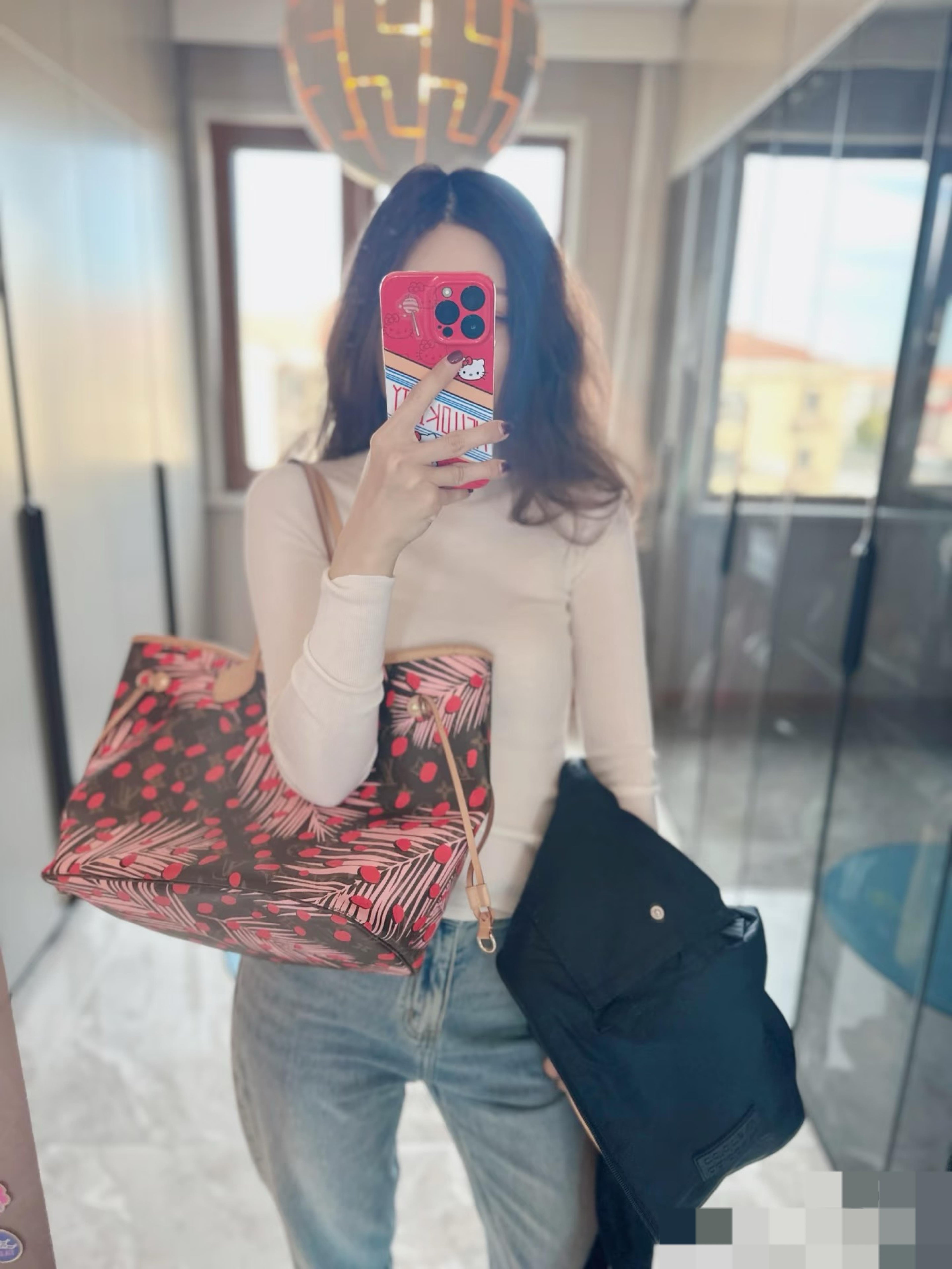 Louis Vuitton Pink