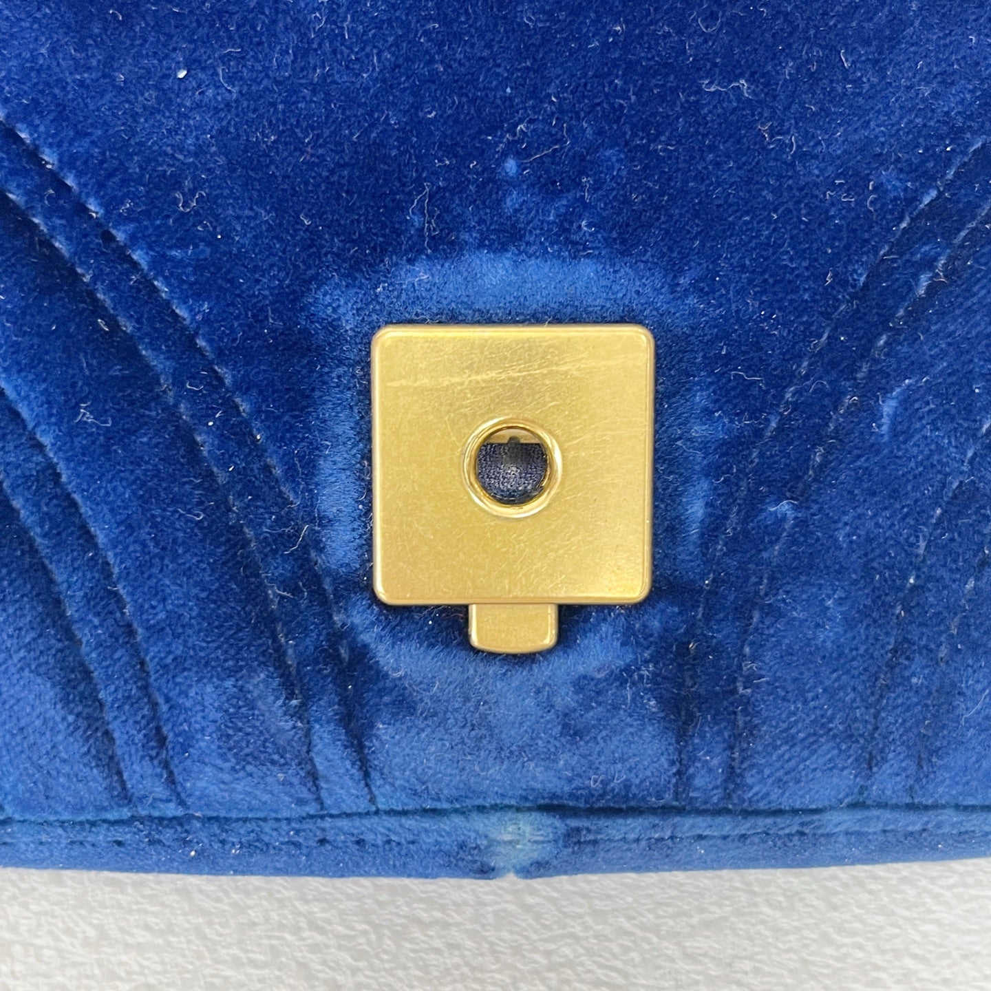Gucci Velvet Blue 443497-K4D2T-4511