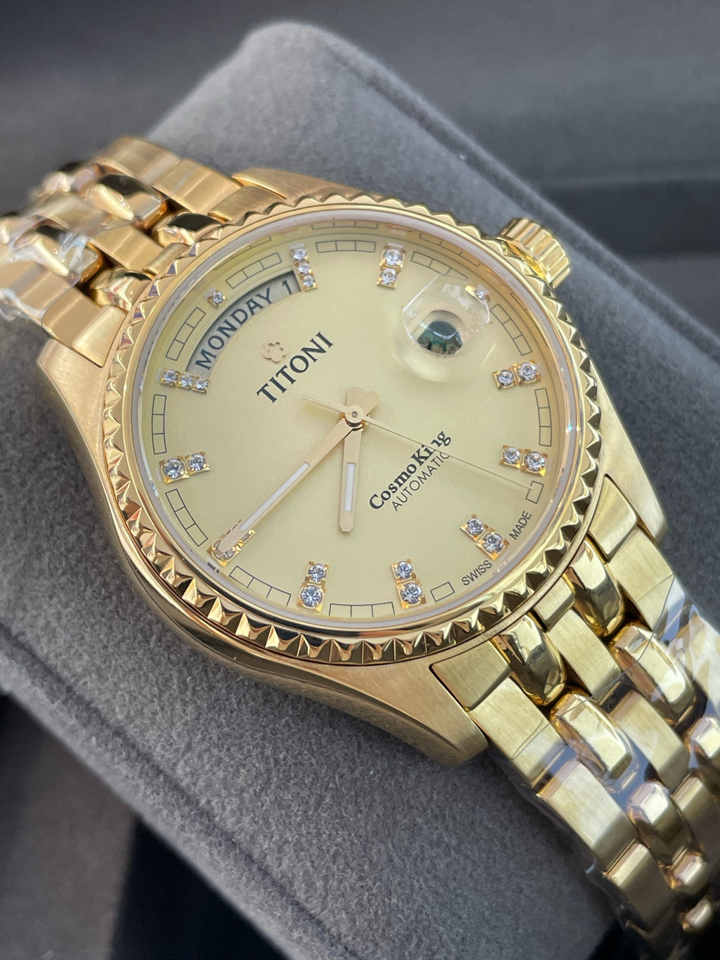 Longines Gold Automatic (self-winding) watch
