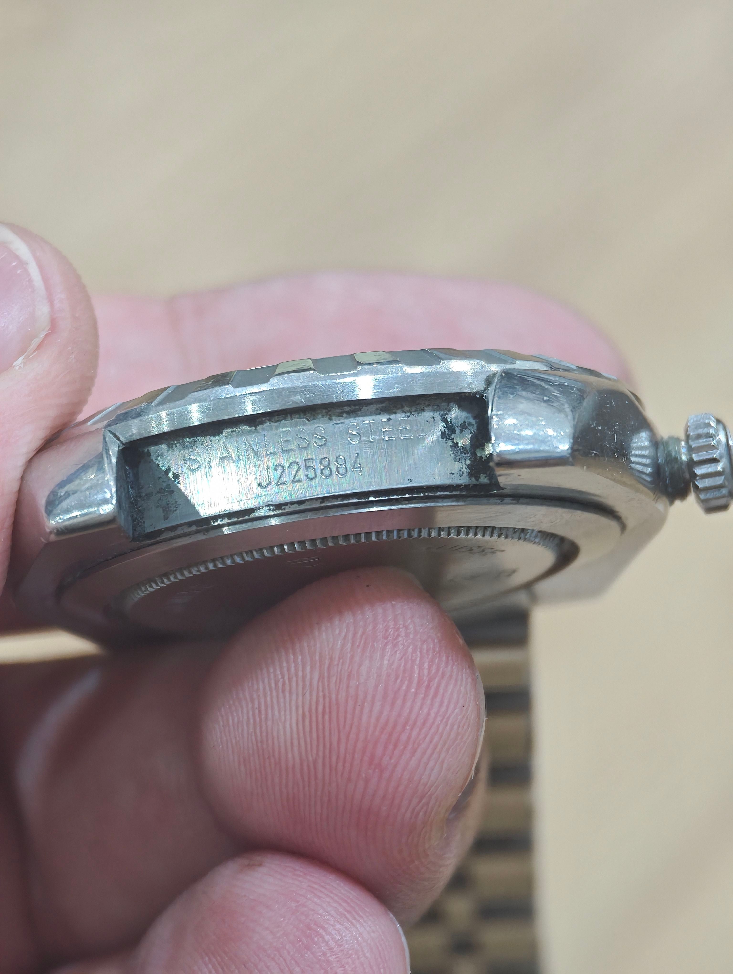 Tudor Classic Automatic (self-winding) watch 41 millimeters M23010-0012