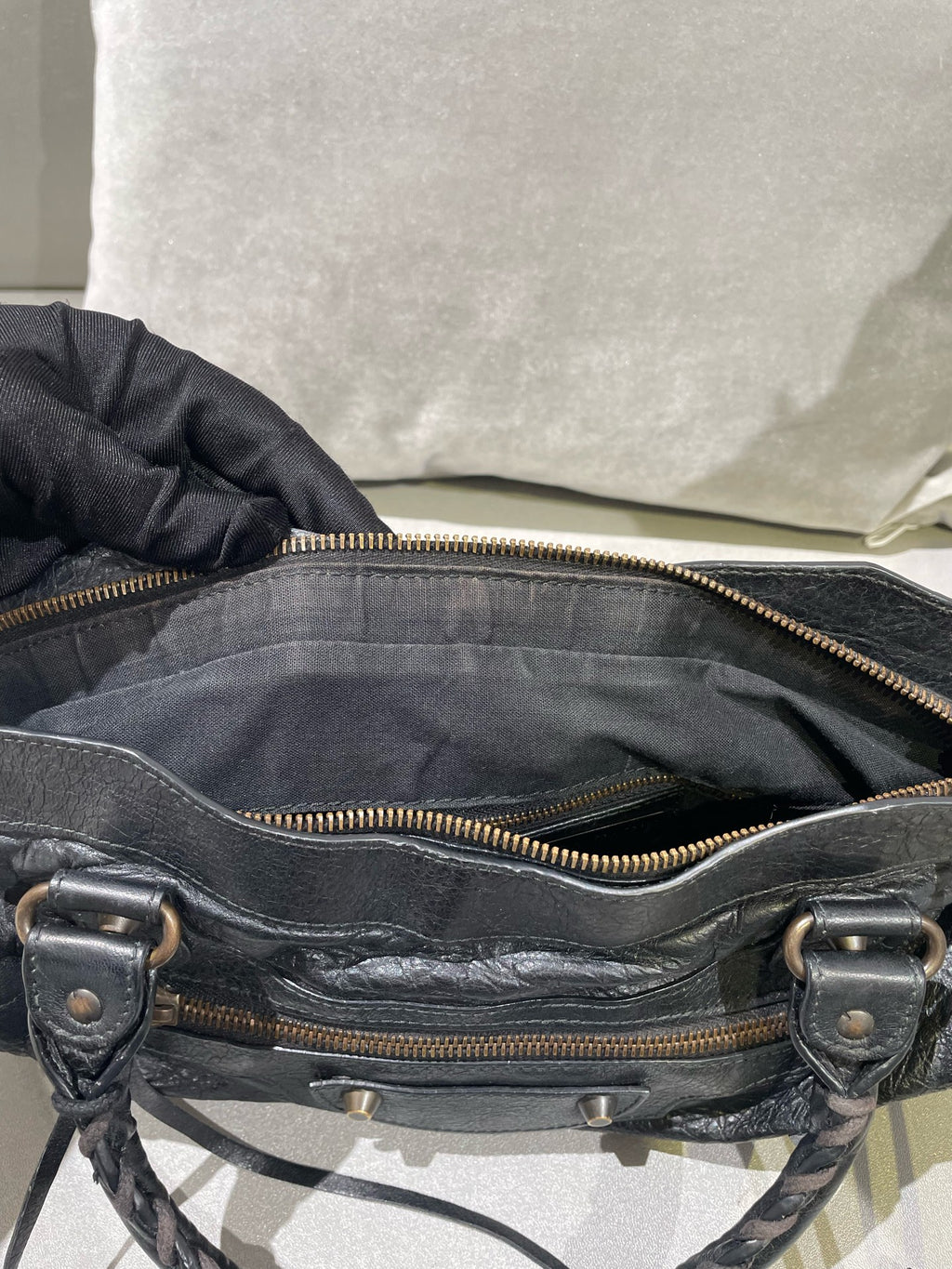 Balenciaga Black 285433-D94JG-1000