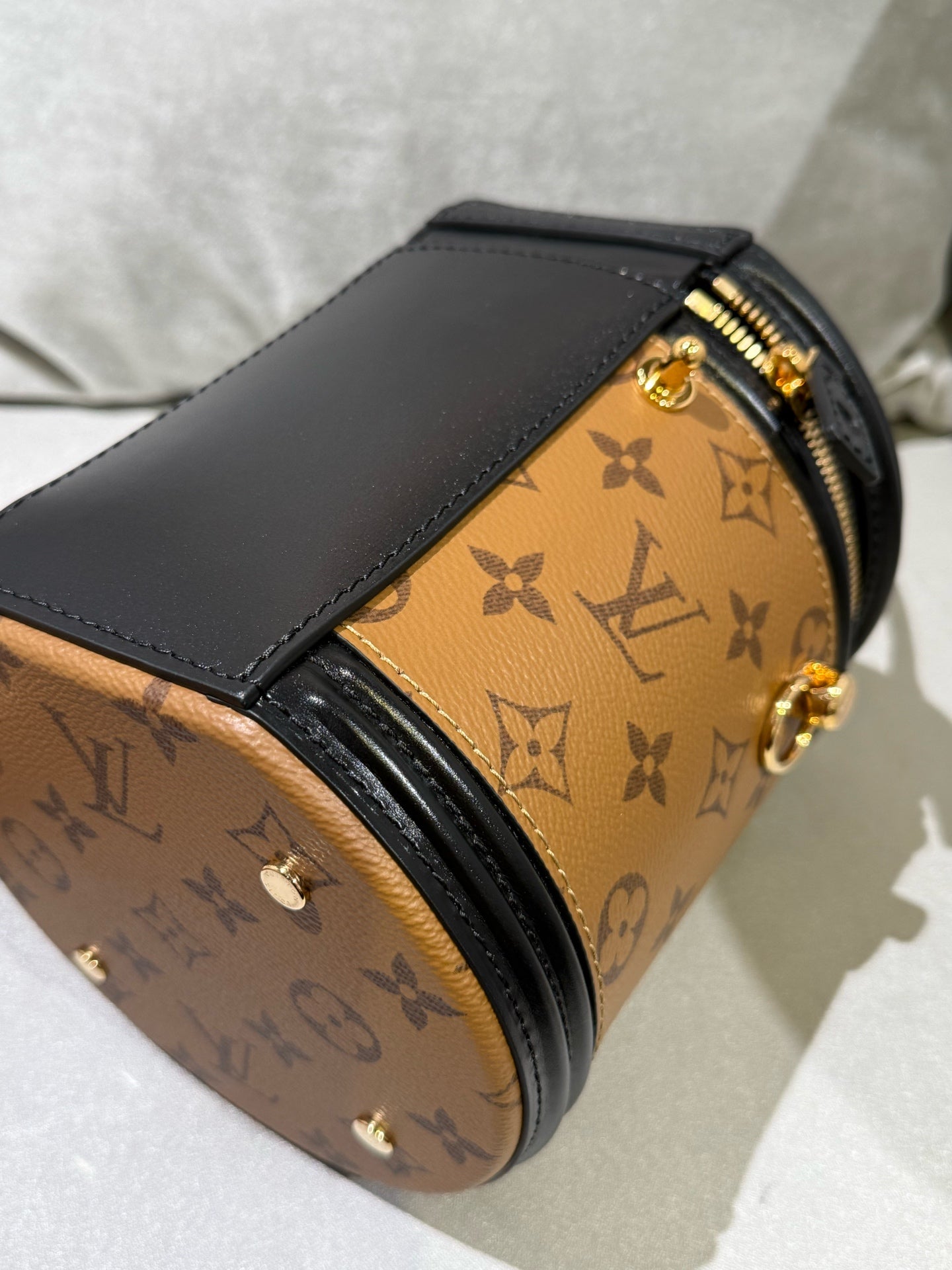 Louis Vuitton Cannes Crossbody M43986