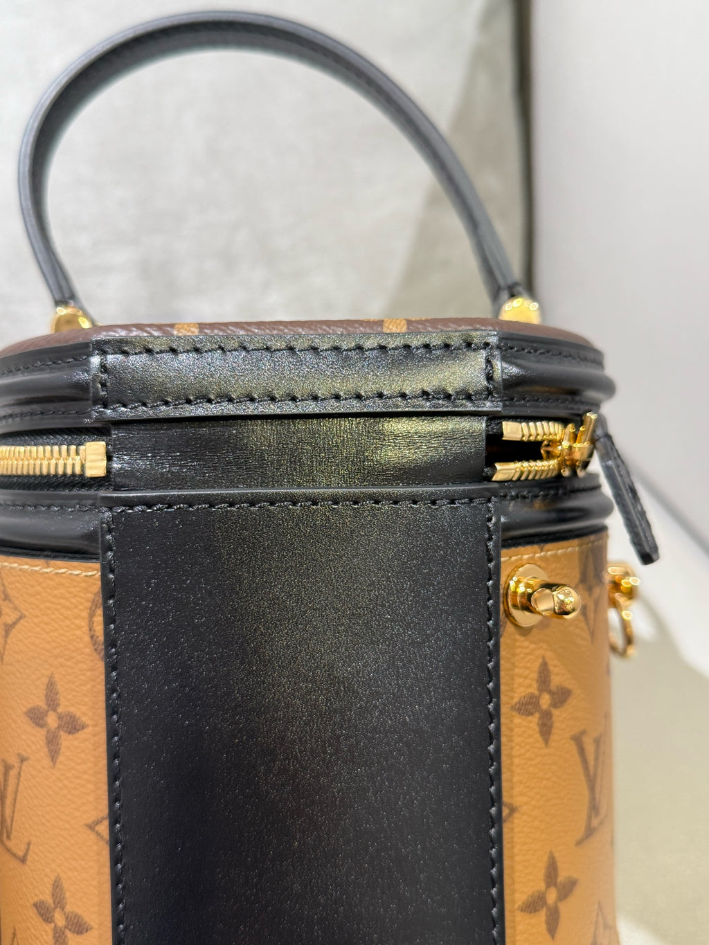 Louis Vuitton Cannes Crossbody M43986