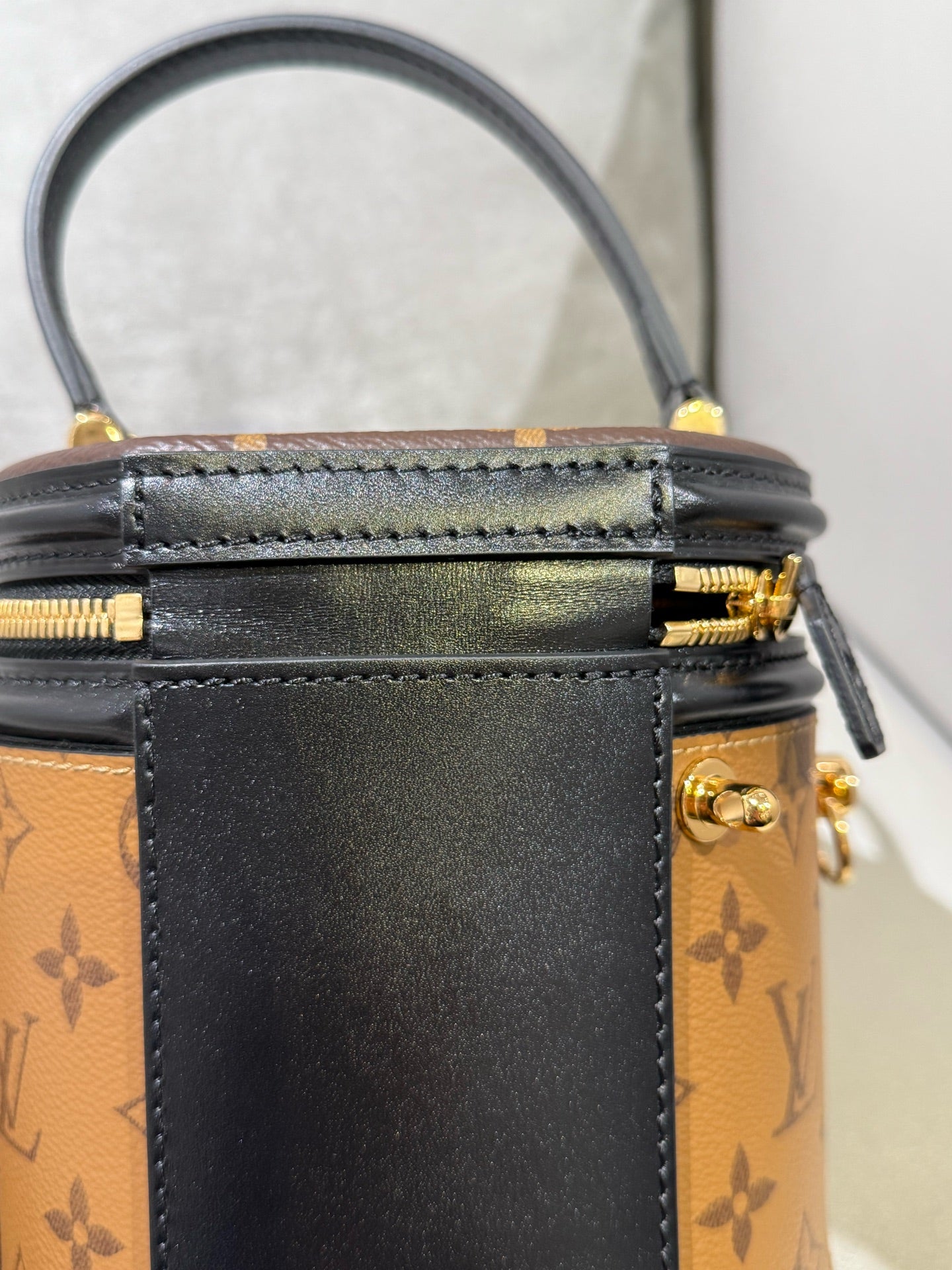 Louis Vuitton Cannes Crossbody M43986