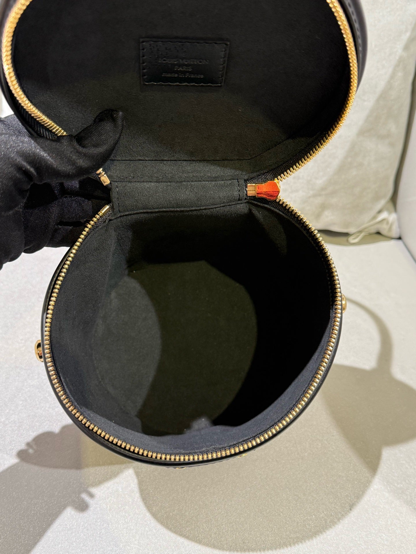 Louis Vuitton Cannes Crossbody M43986