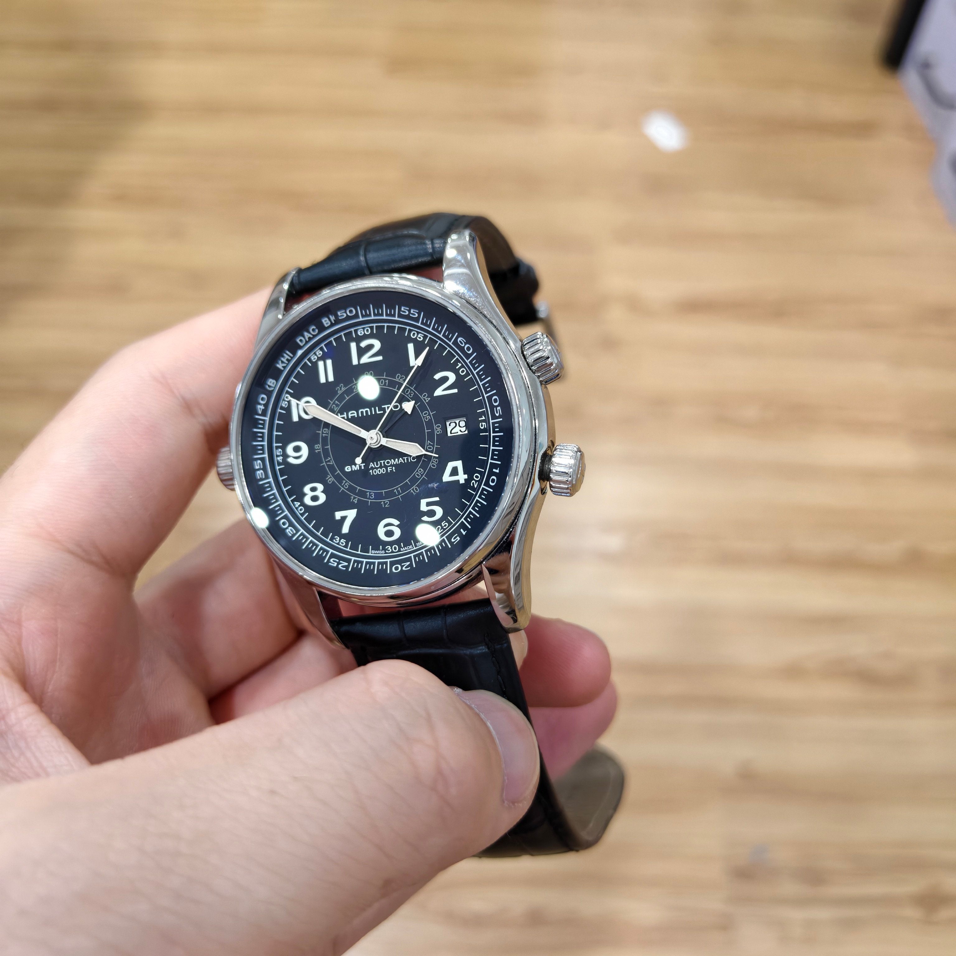 Hamilton Khaki Navy Automatic (self-winding) watch 42 millimeters H77505535