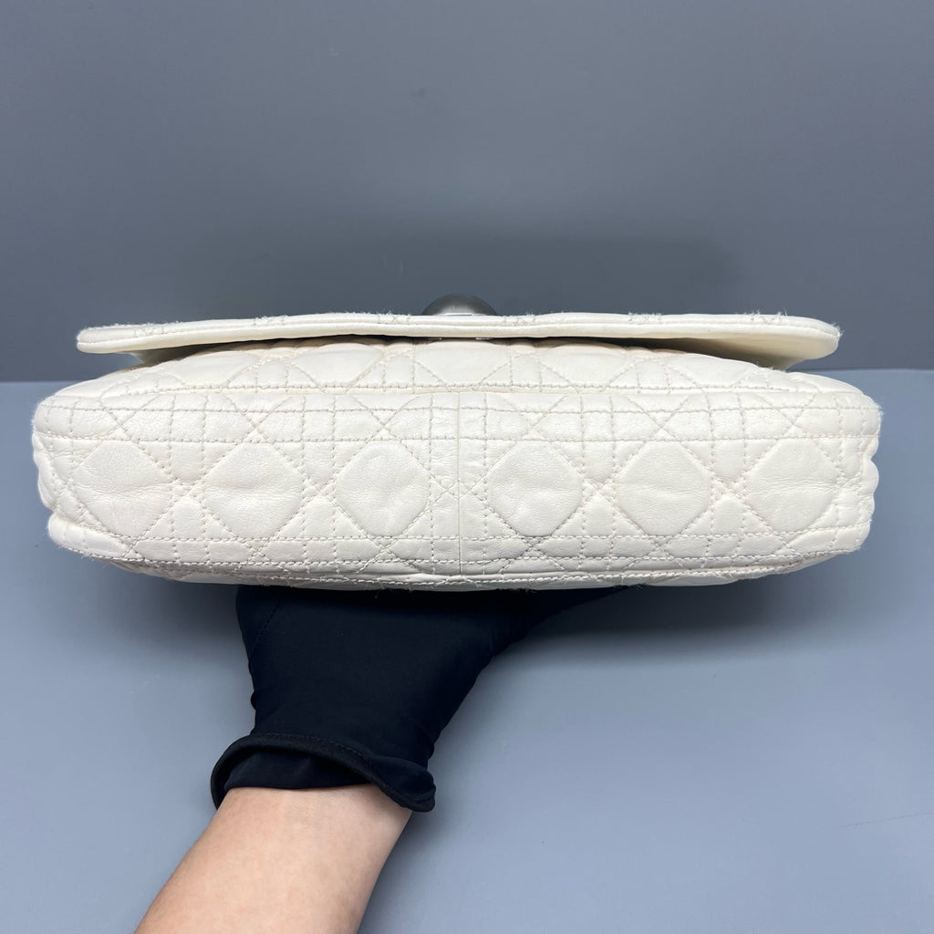 Dior White