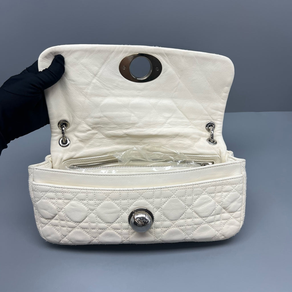 Dior White