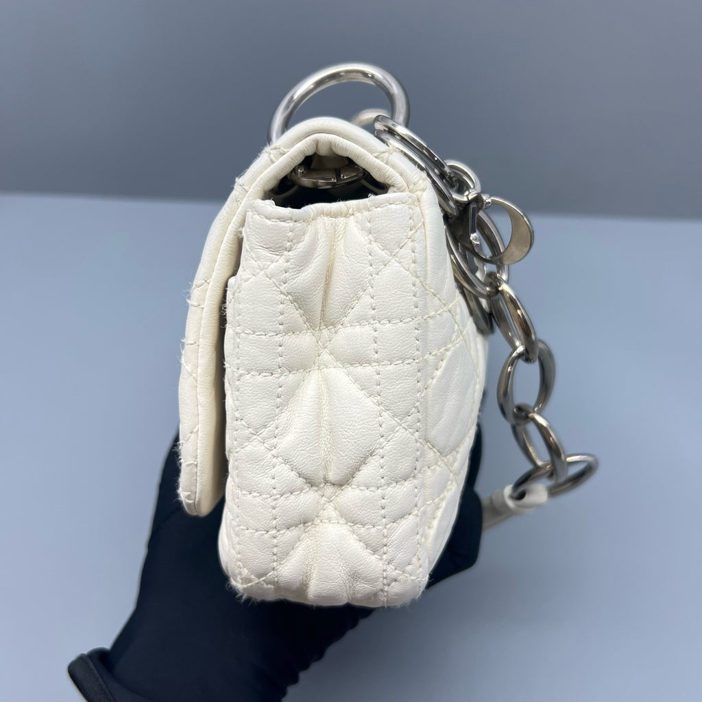 Dior White