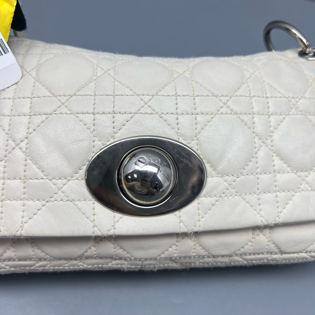 Dior White