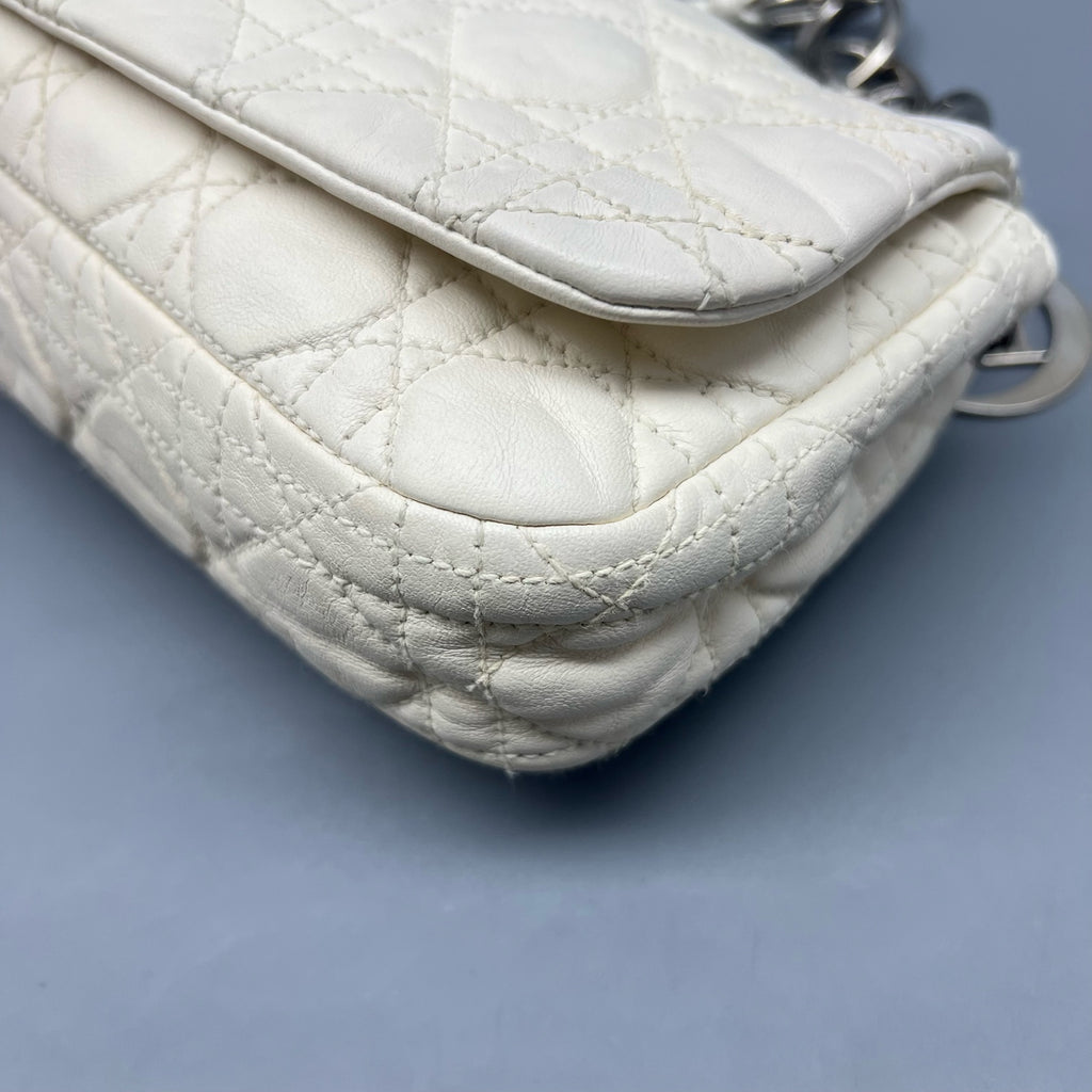 Dior White