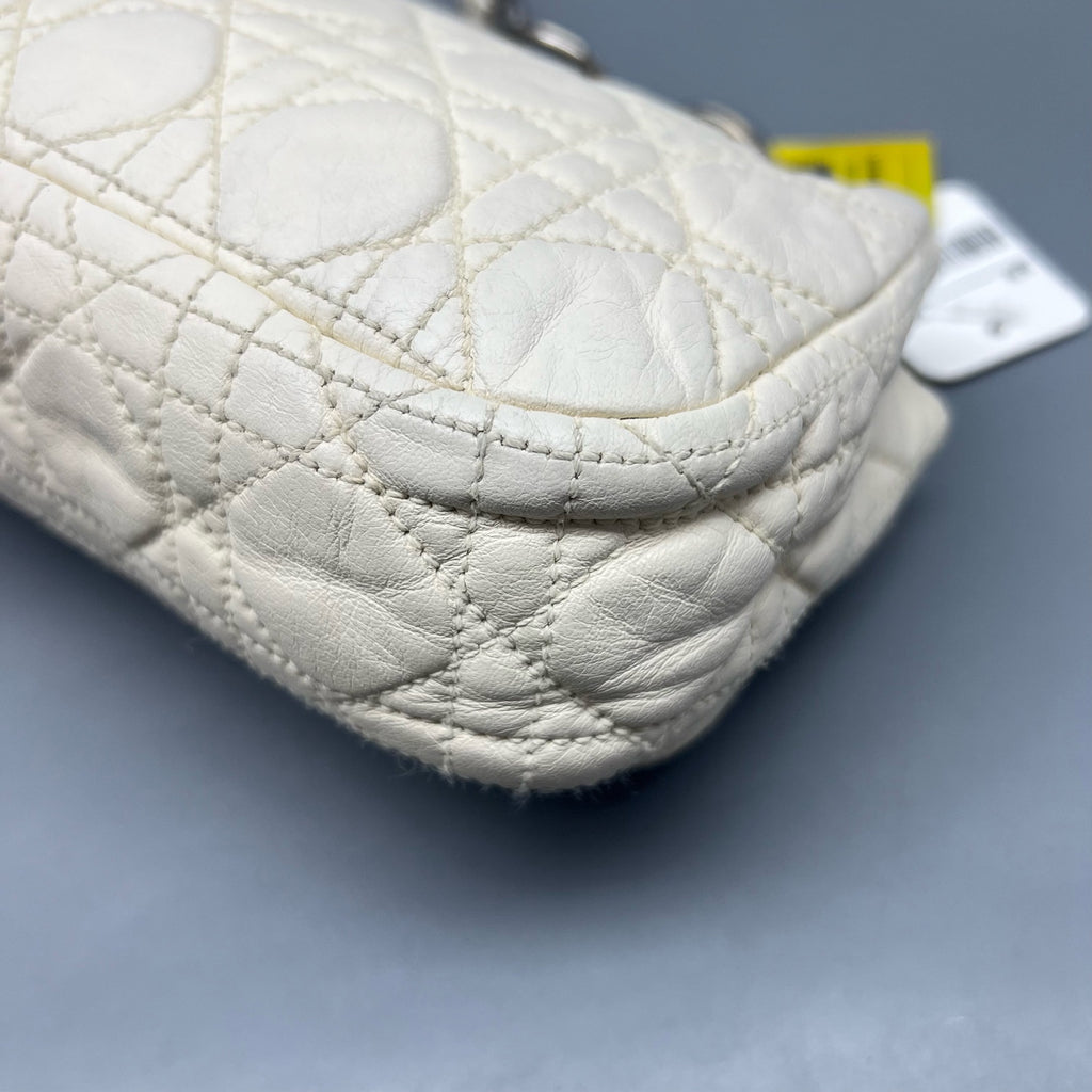 Dior White