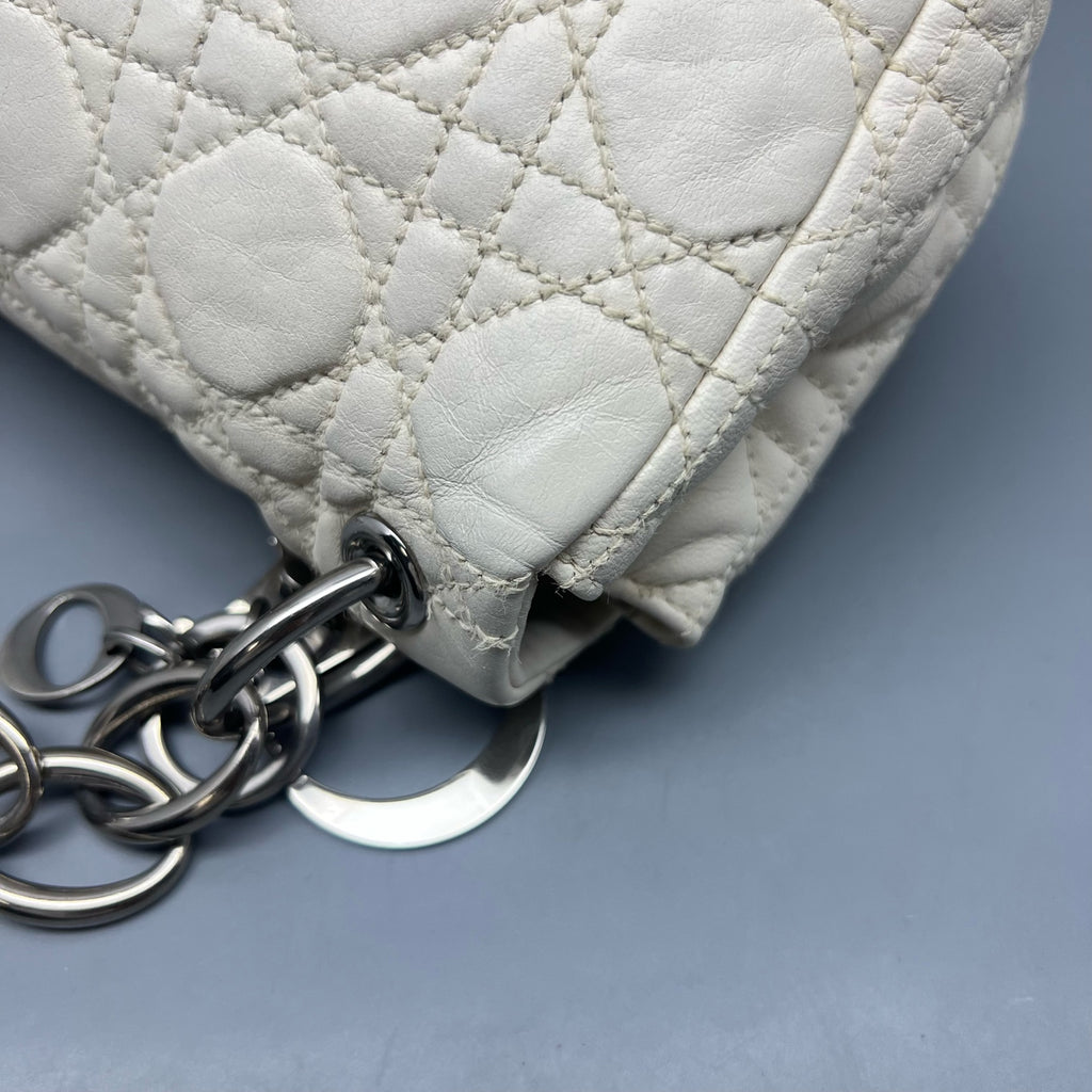 Dior White