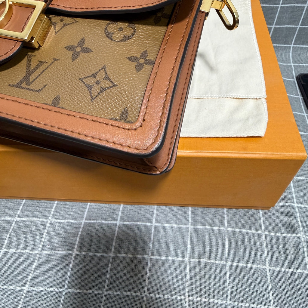 Louis Vuitton M44391