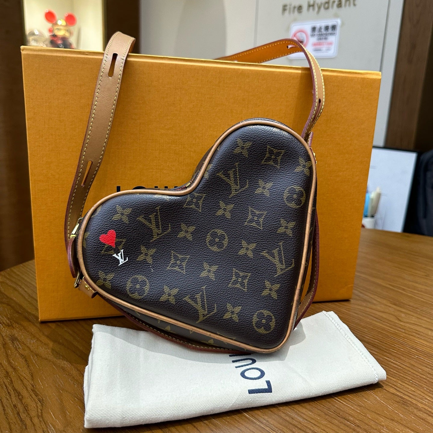 Louis Vuitton M57456