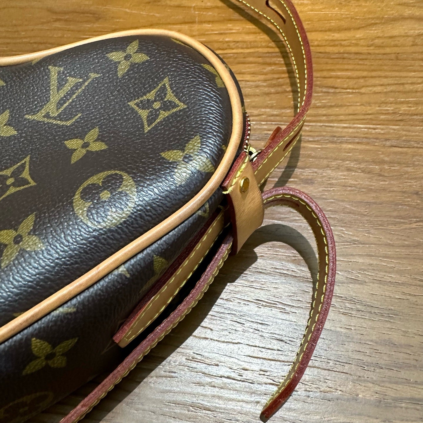 Louis Vuitton M57456