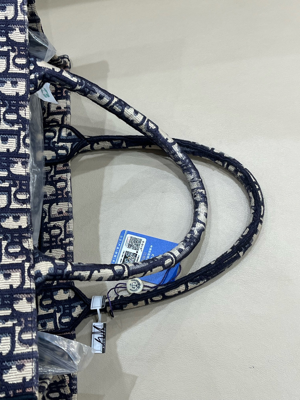 Dior