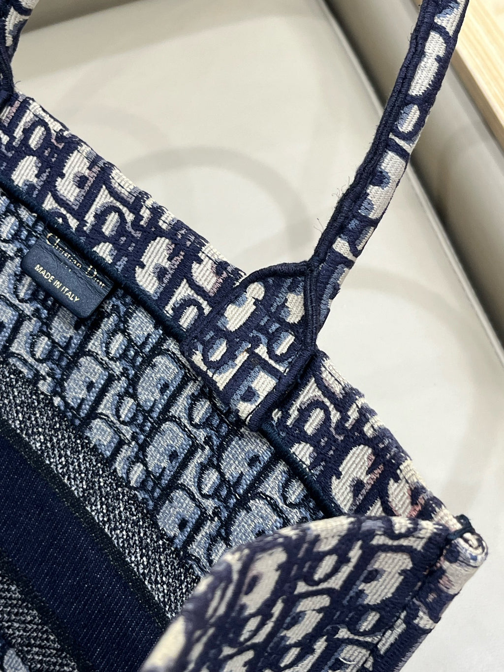 Dior
