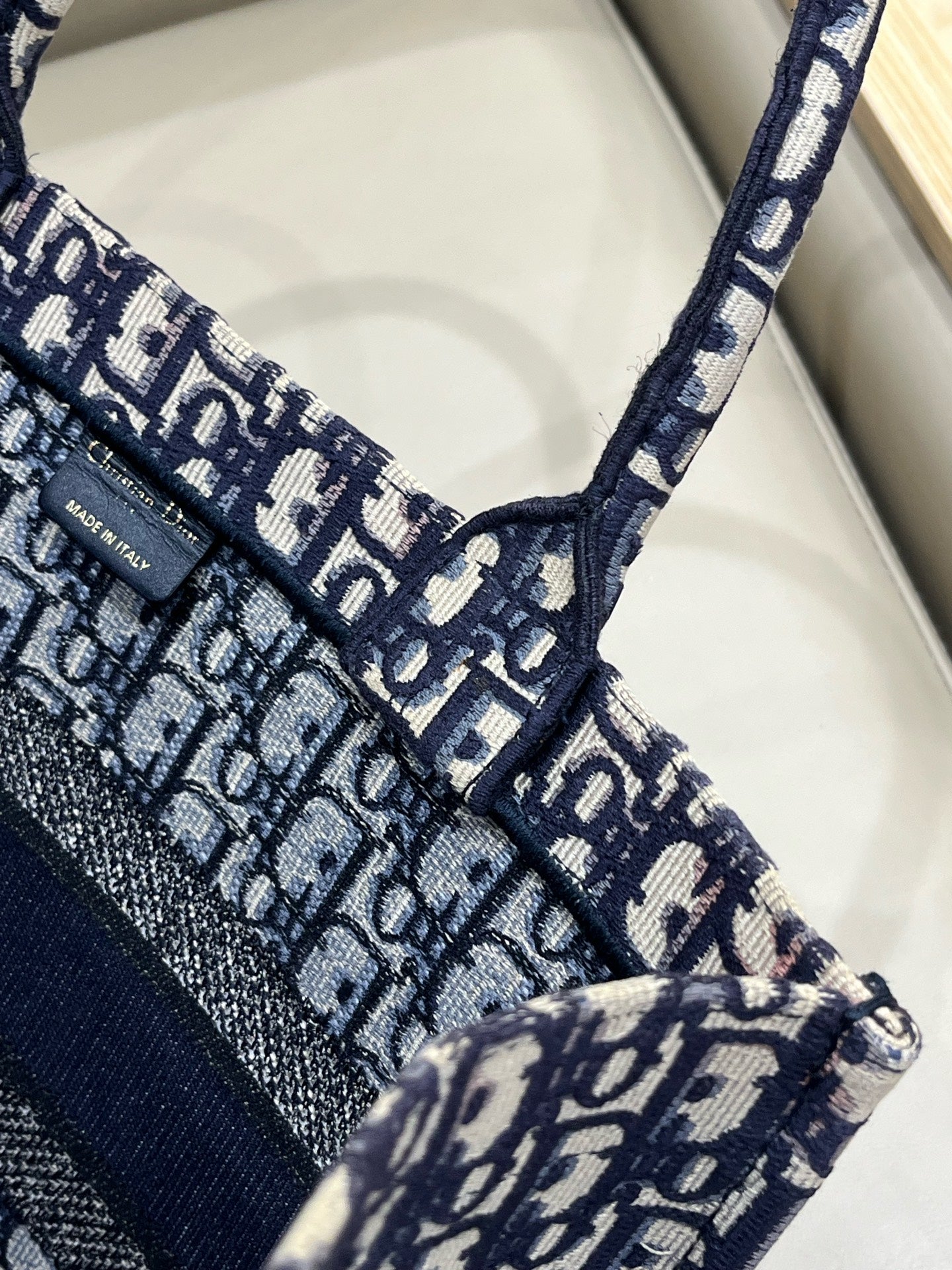 Dior