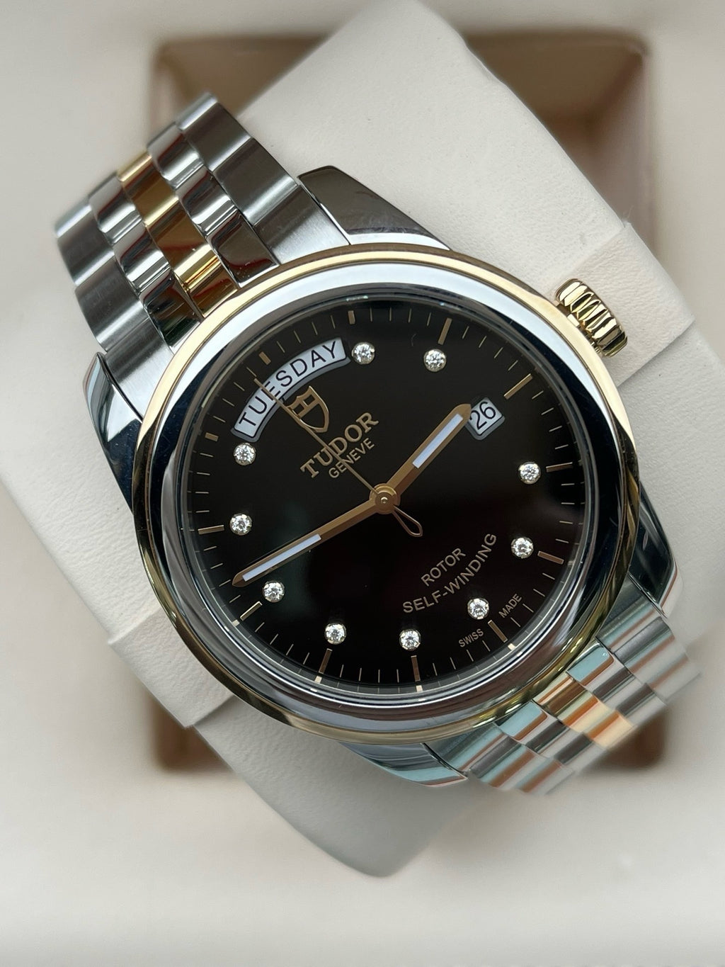 Tudor Junjue Sunday Calendar Model Black Automatic (self-winding) watch 39 millimeters m56003-0008