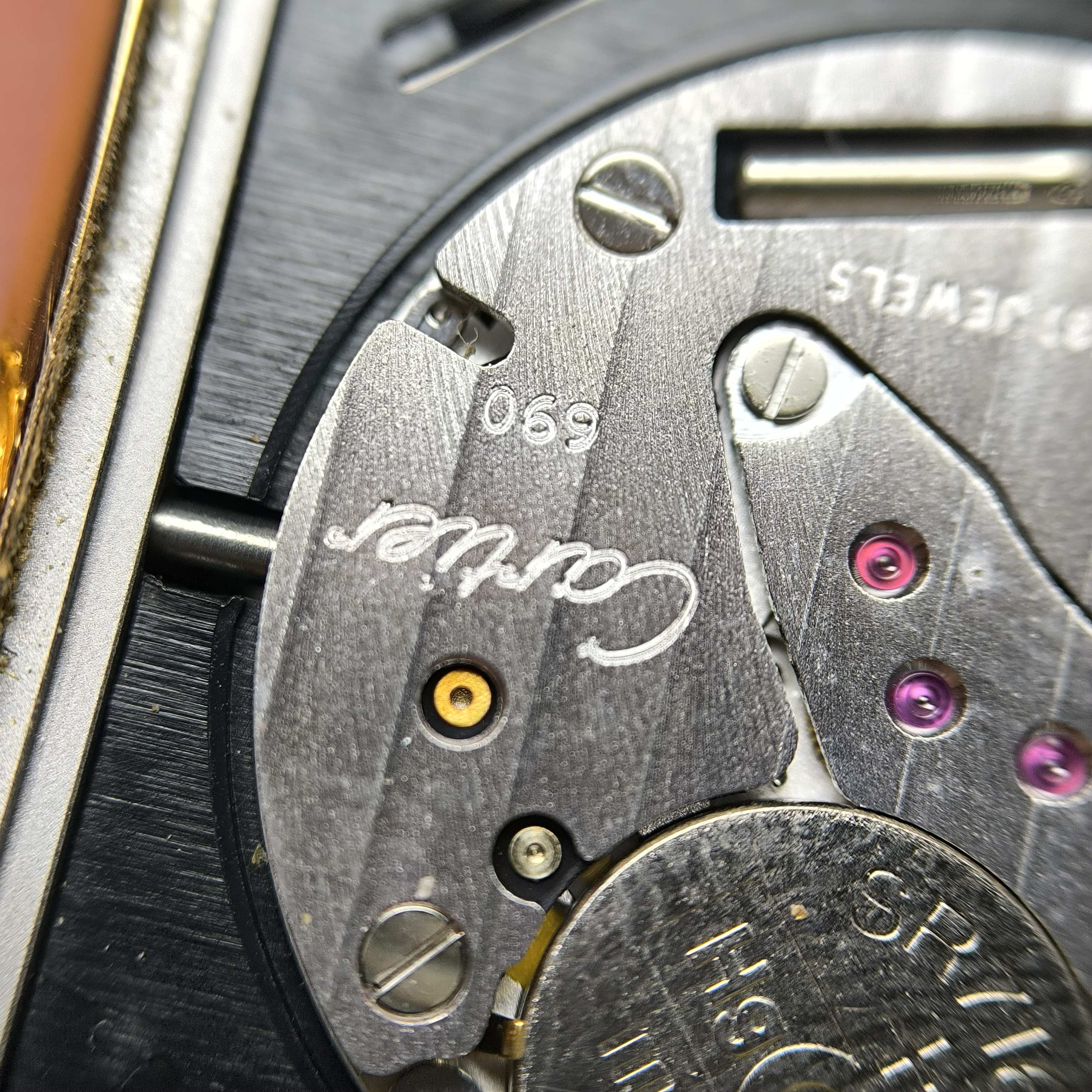 Cartier Tank series 34.8x27.4MM W5200025