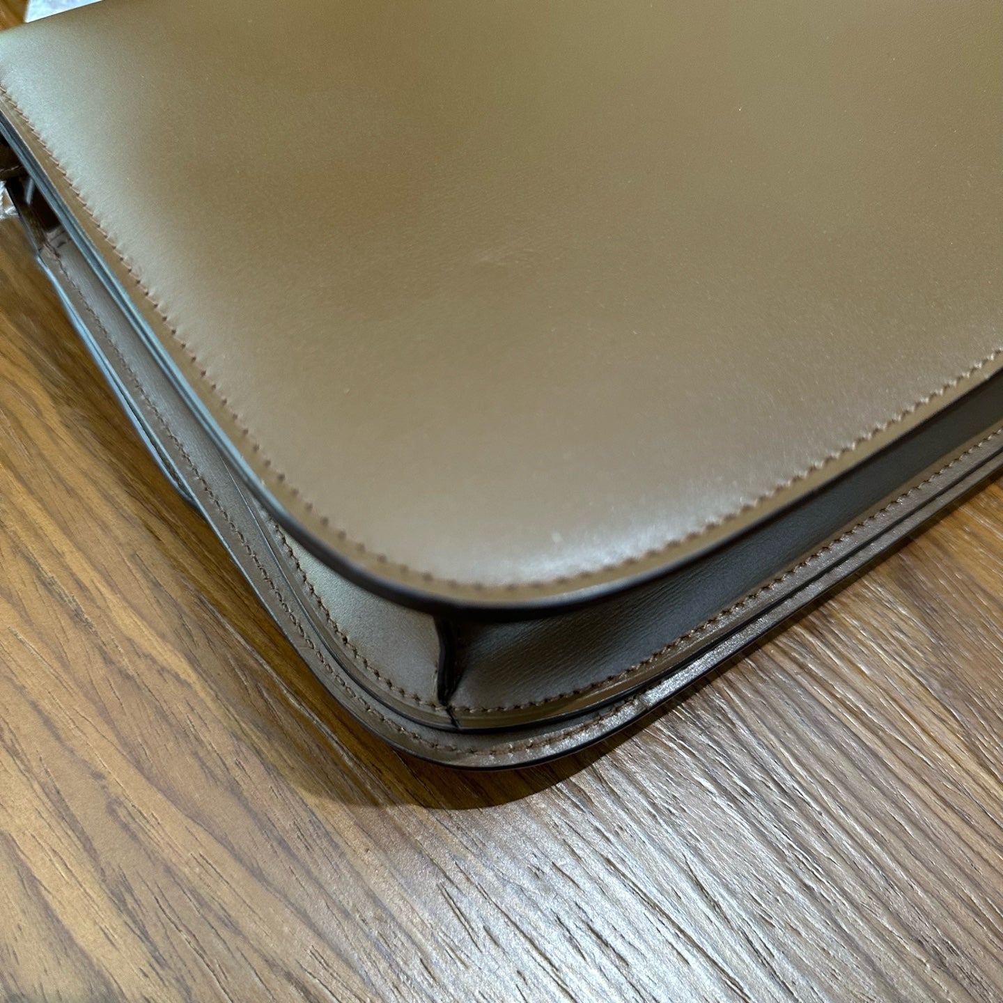 Celine Mid-size CLASSIC 189173DLS.02BA