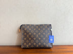 Louis Vuitton Canvas Clutch M47542