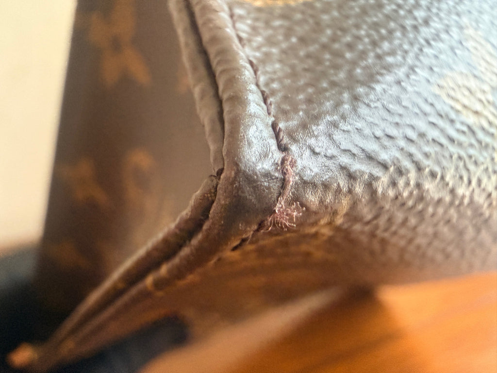Louis Vuitton Canvas Clutch M47542