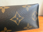 Louis Vuitton Canvas Clutch M47542