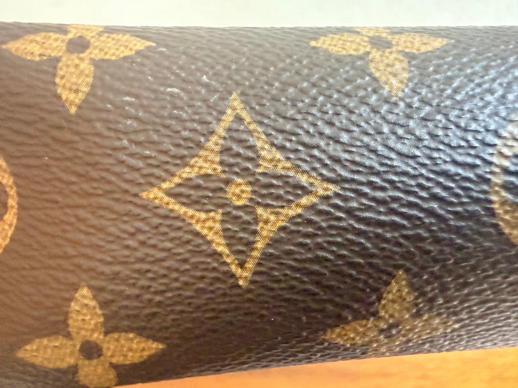 Louis Vuitton Canvas Clutch M47542
