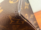 Louis Vuitton Canvas Clutch M47542