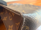 Louis Vuitton Canvas Clutch M47542