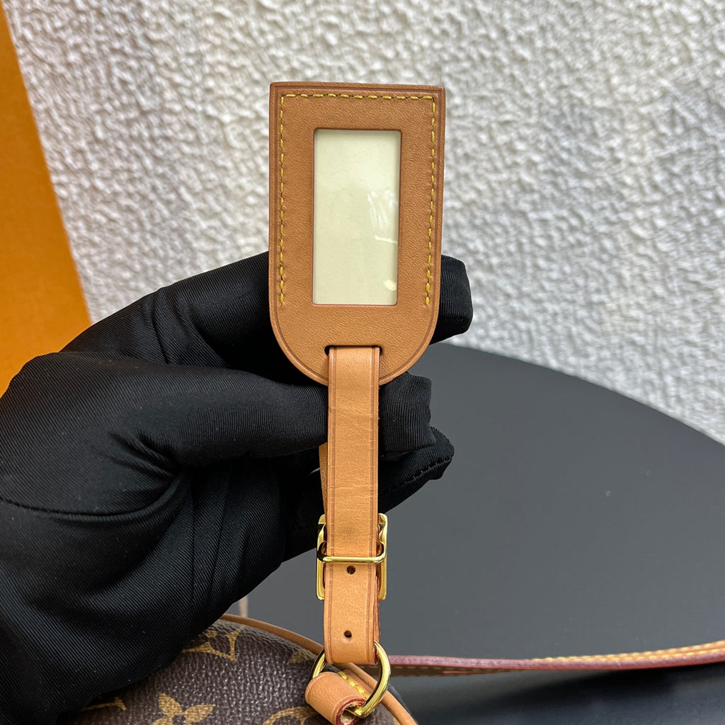 Louis Vuitton Crossbody