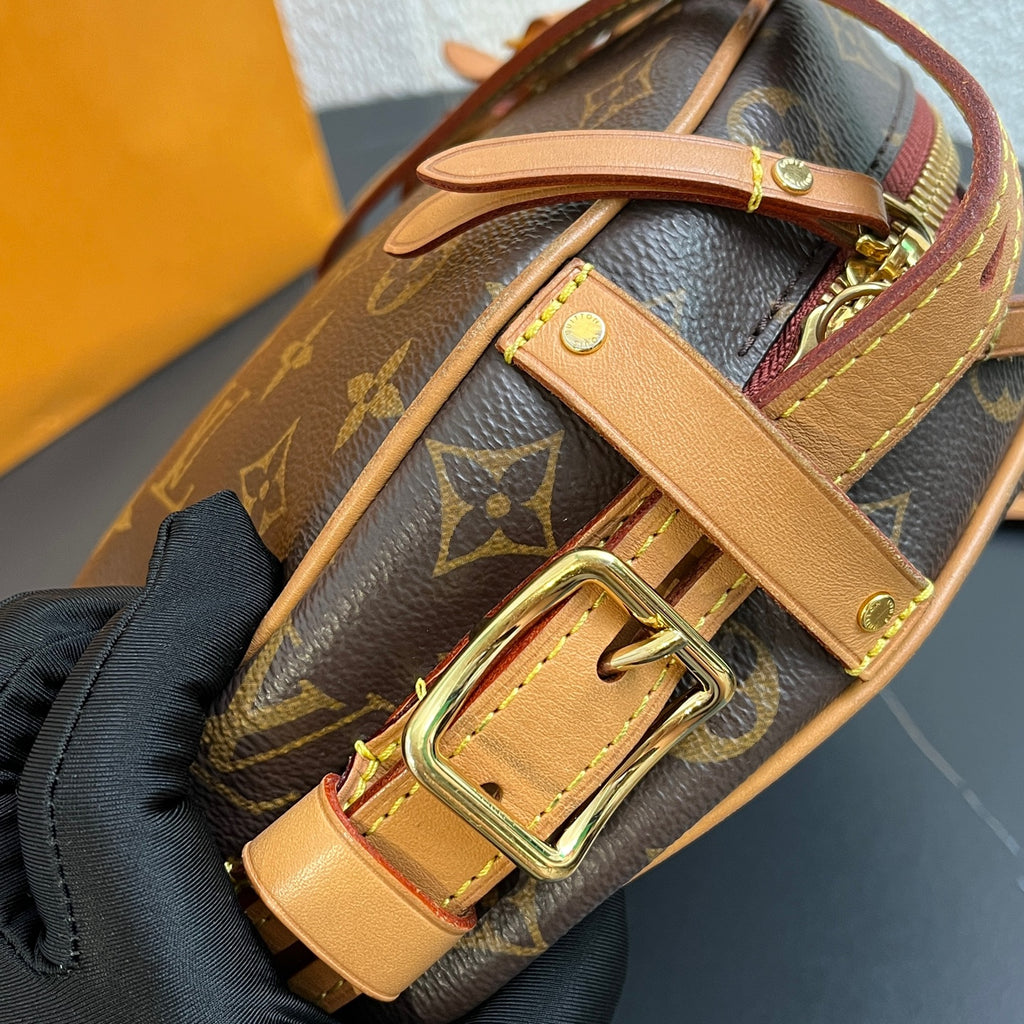 Louis Vuitton Crossbody