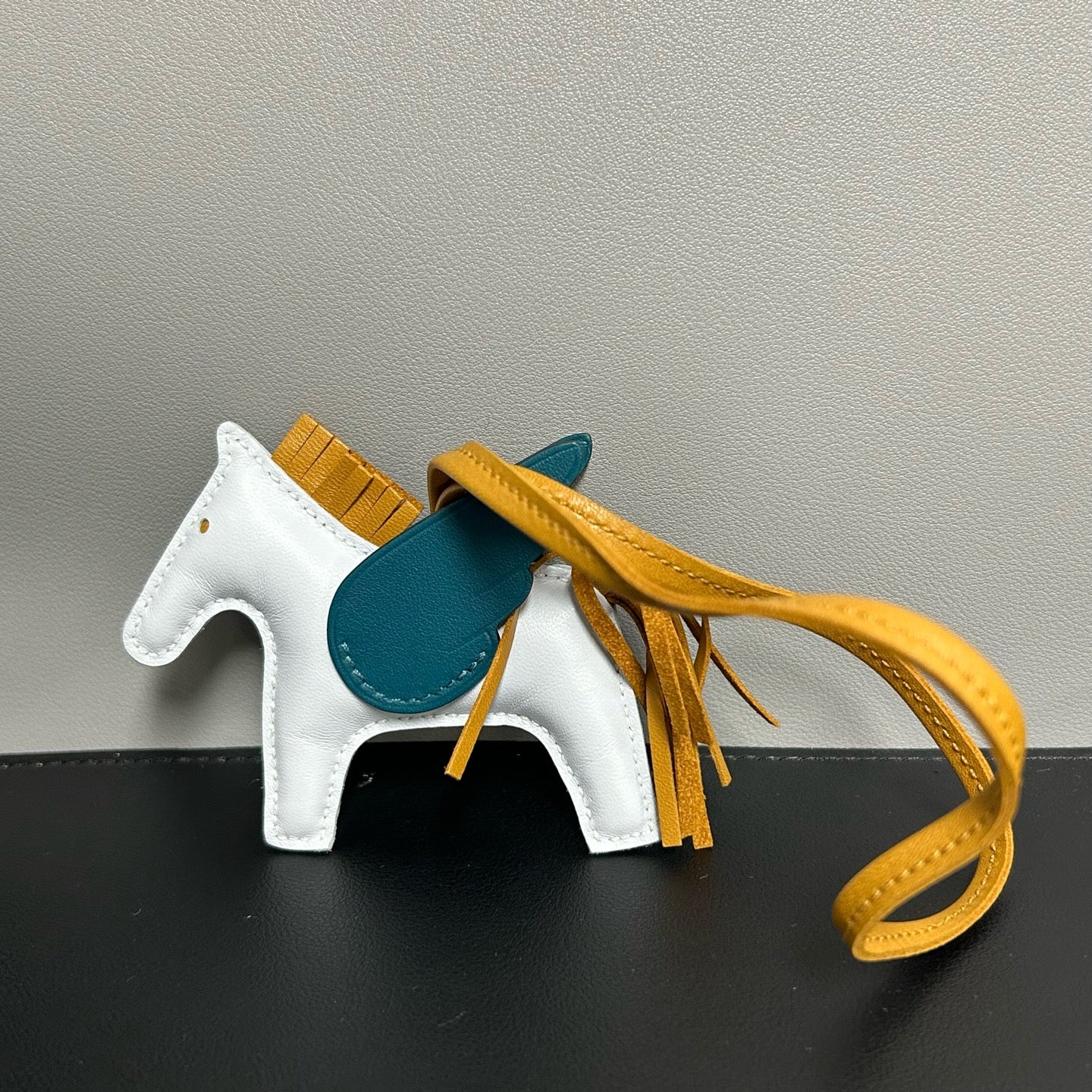 Hermes White