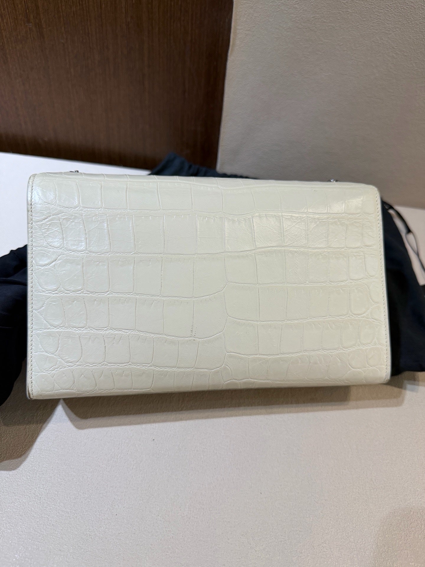 Hermes White