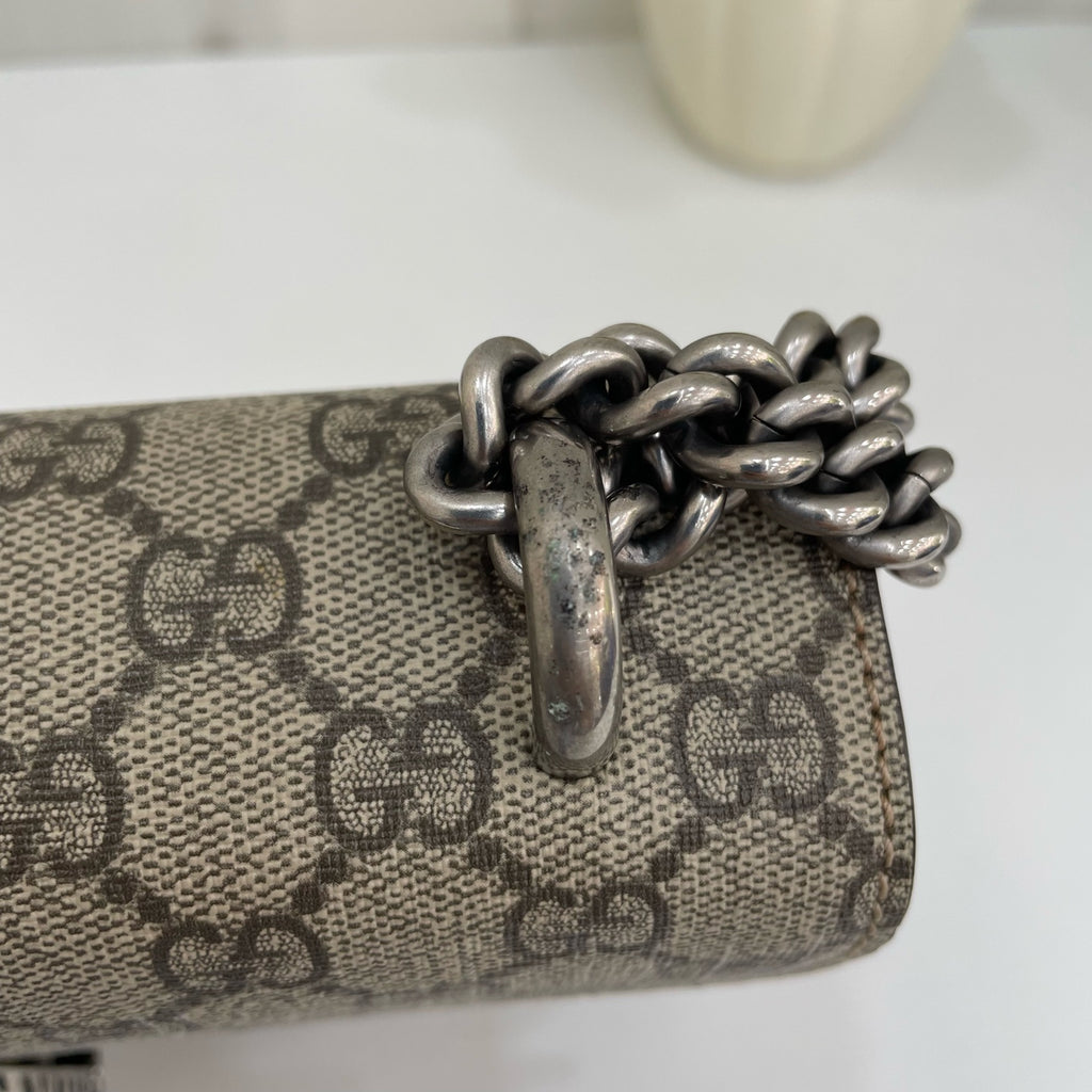Gucci Red