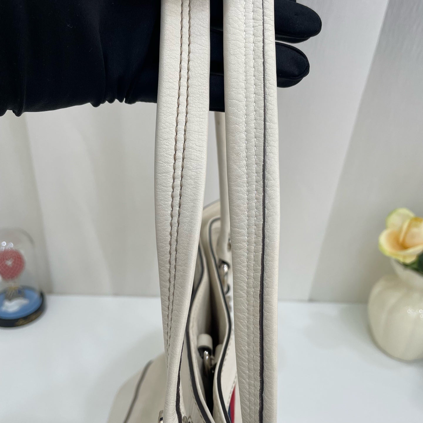 Gucci Canvas White Shoulder Bag
