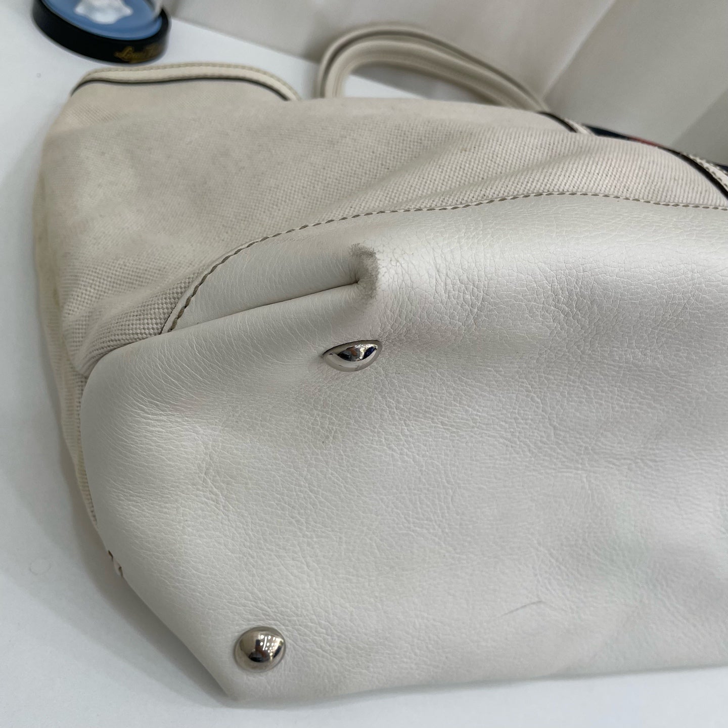 Gucci Canvas White Shoulder Bag