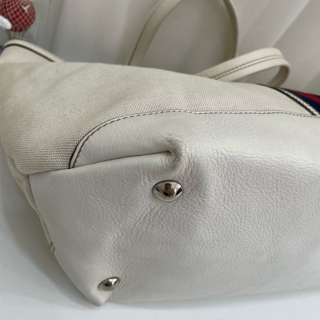 Gucci Canvas White Shoulder Bag