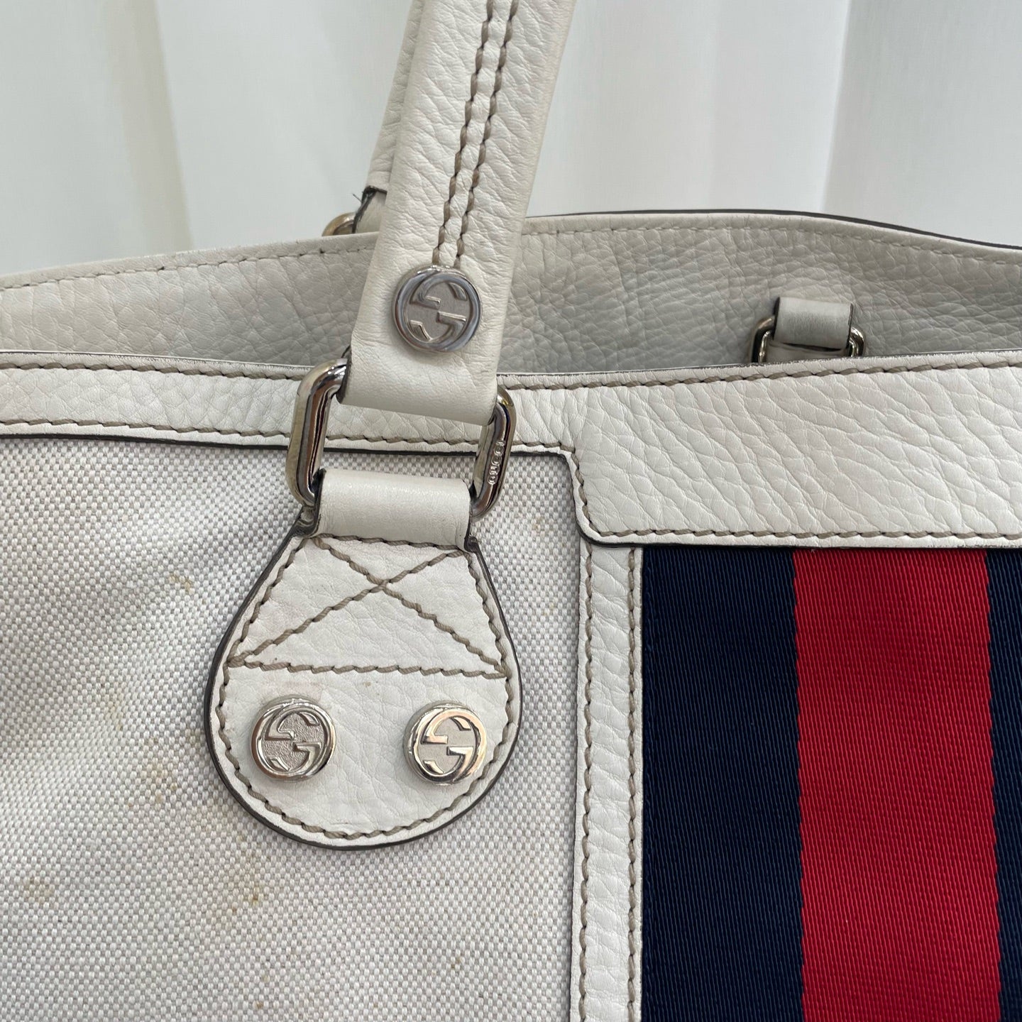 Gucci Canvas White Shoulder Bag